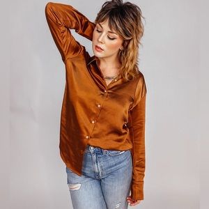 NWT Mystree Silk Button down blouse | RUST | medium